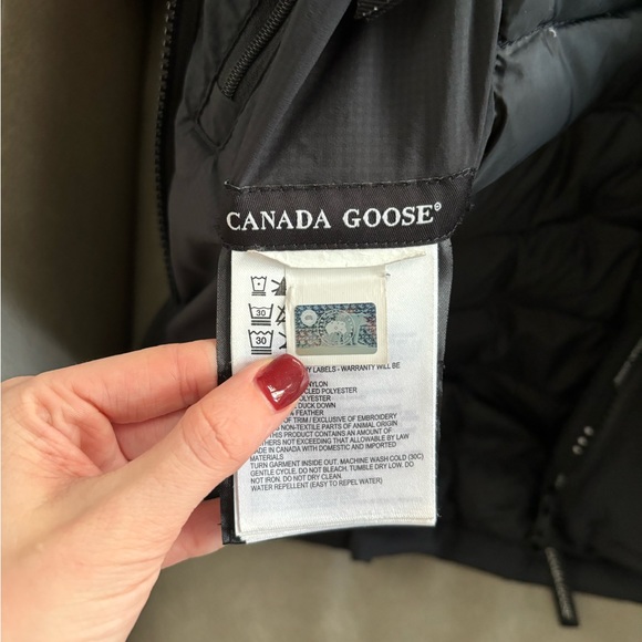 CANADA GOOSE WOMENS CAMP HOODED BLACK JACKET XS - Picture 3 of 4
